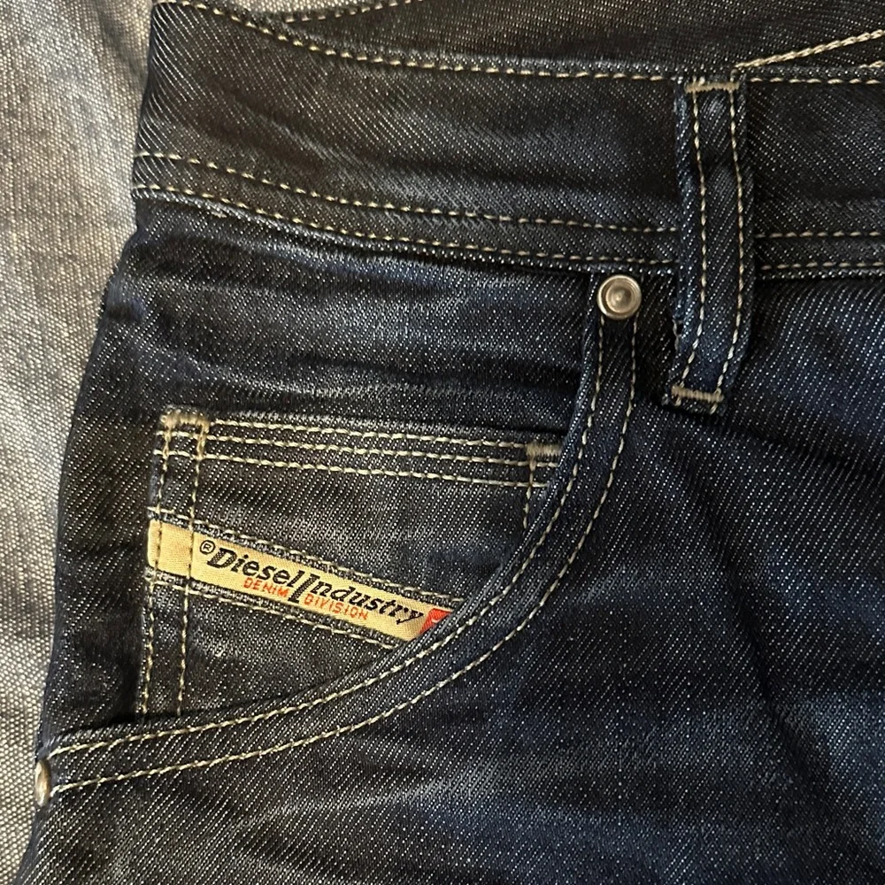 Diésel krooley Men's Deep Indigo Slim Jeans - Picture 2 of 10